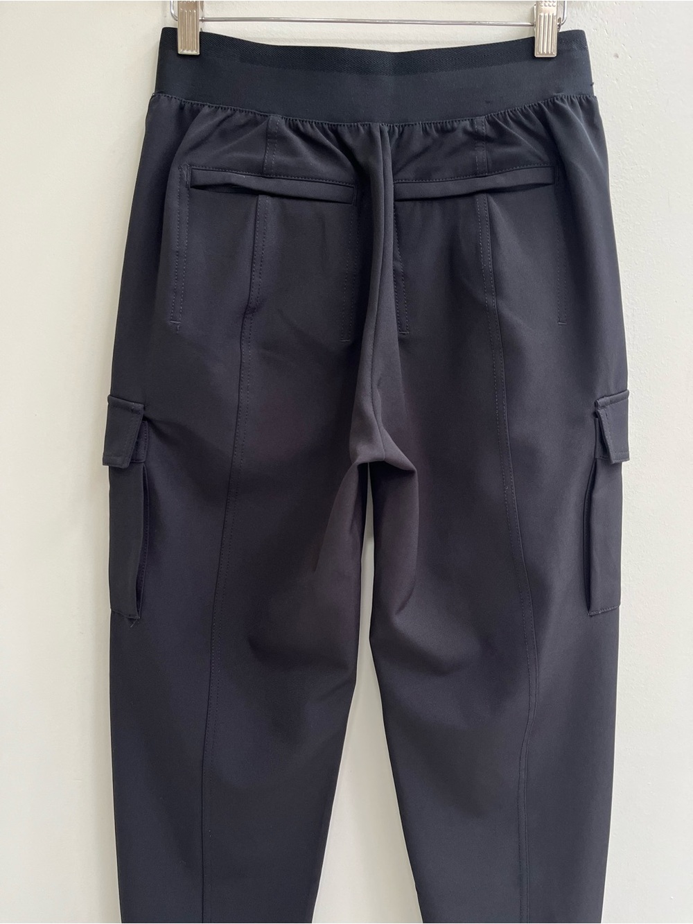 Athleta Endless High-Rise Cargo Pants Black 467187 Size 6 Travel Athletic Casual - Picture 7 of 16